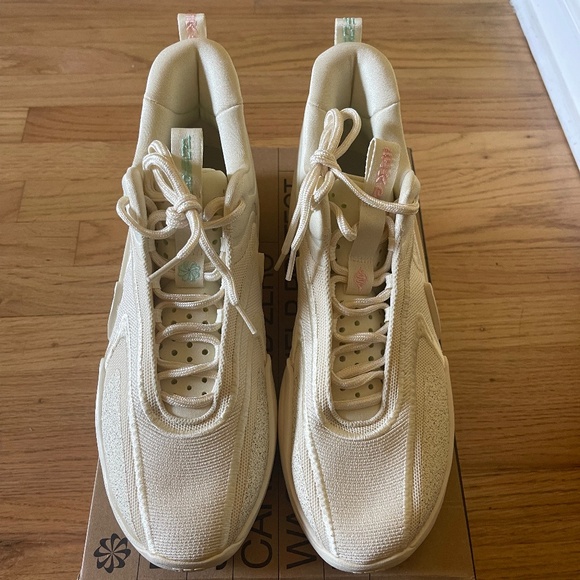 Nike COSMIC UNITY 2's - Picture 5 of 7